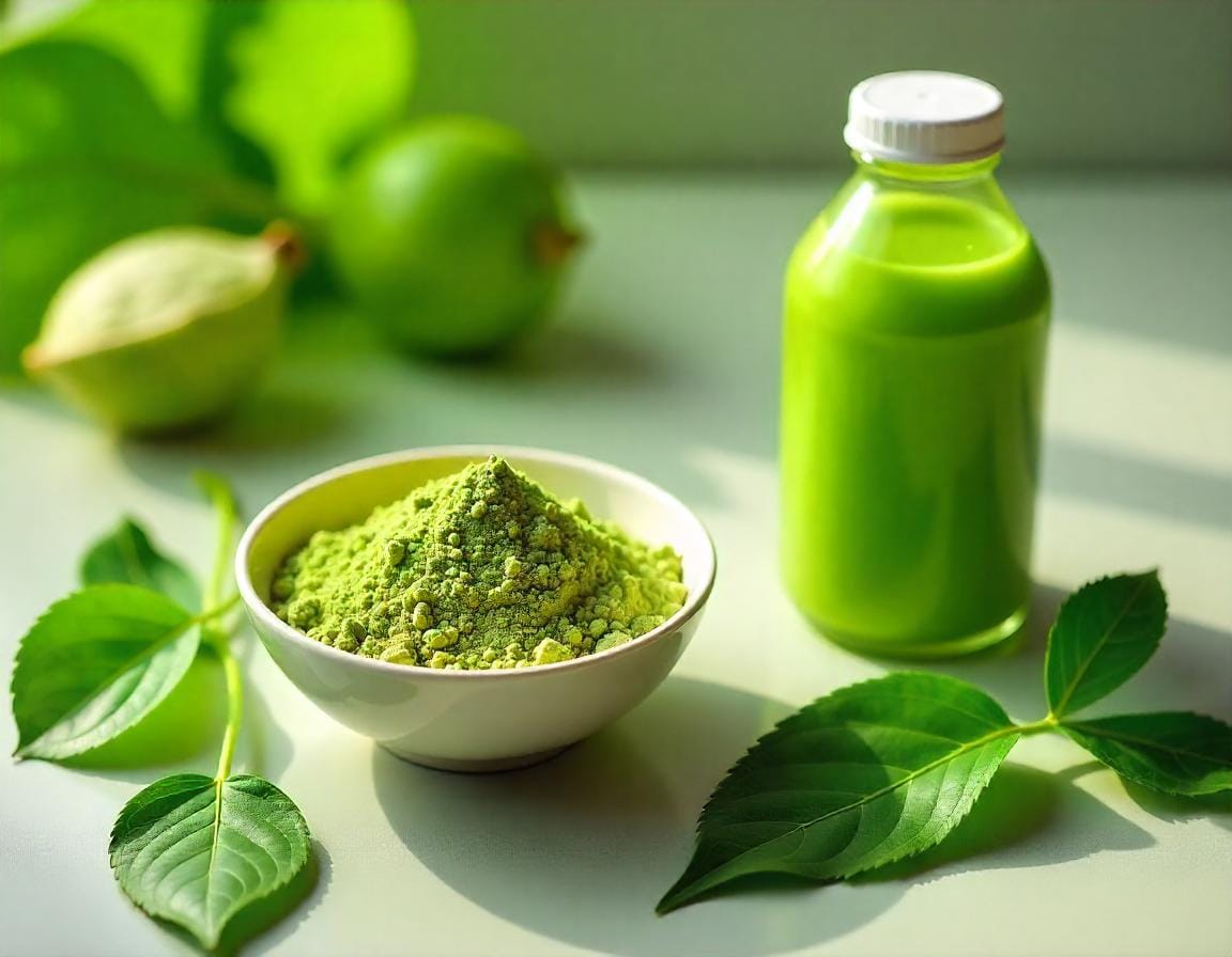 Moringa powder in a bowl with Moringa leaves, highlighting its superfood benefits.